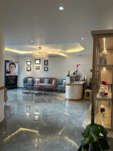 dermaura clinic